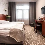 Park Kajetany Hotel 3*