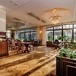 Park Kajetany 3*