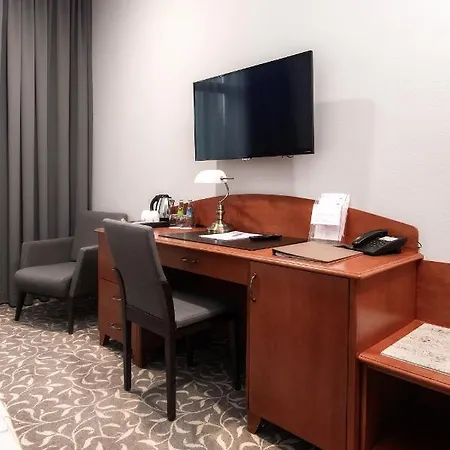 Hotell Park Kajetany