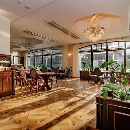 Park Kajetany 3*