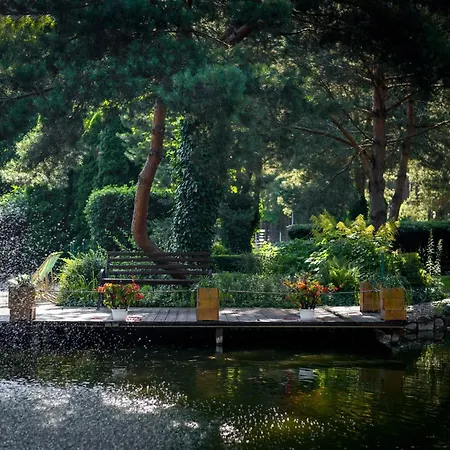 Hotel Park Kajetany 3*