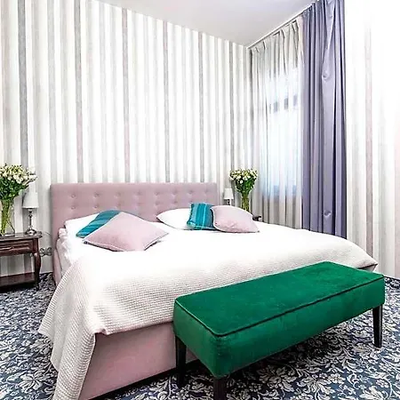 Hotell Park Kajetany