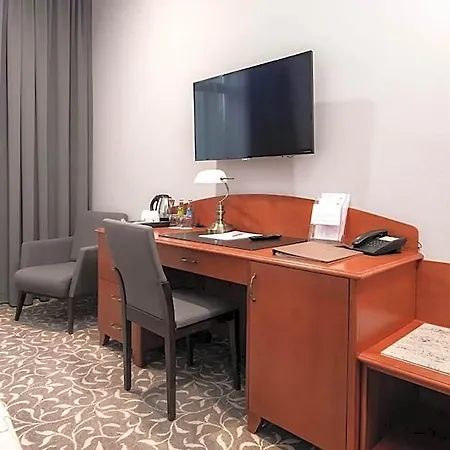 Park Kajetany 3*