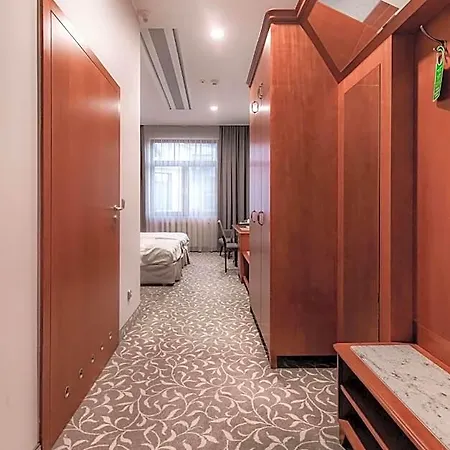Hotell Park Kajetany 3*