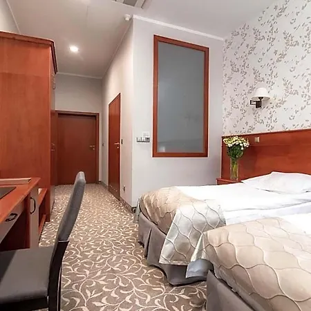 Hotell Park Kajetany